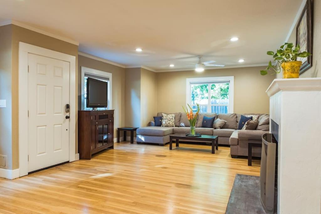 Lovely House Near Downtown, Home Away From Home! Chico Exterior foto